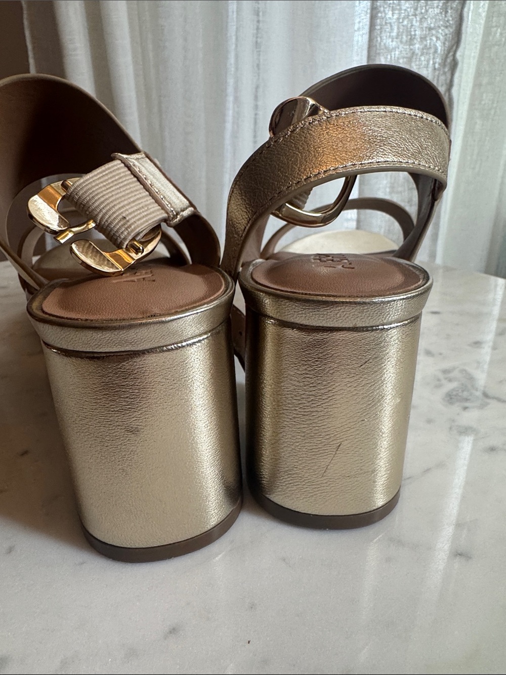 Aerosoles Camera Gold - Picture 11 of 11